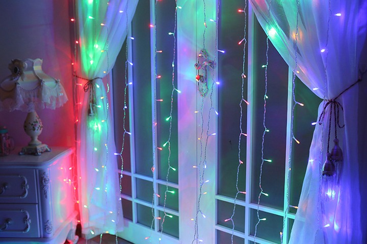 Kurtyna świetlna LED 3 × 3 m – 304 diody, łączenie zestawów