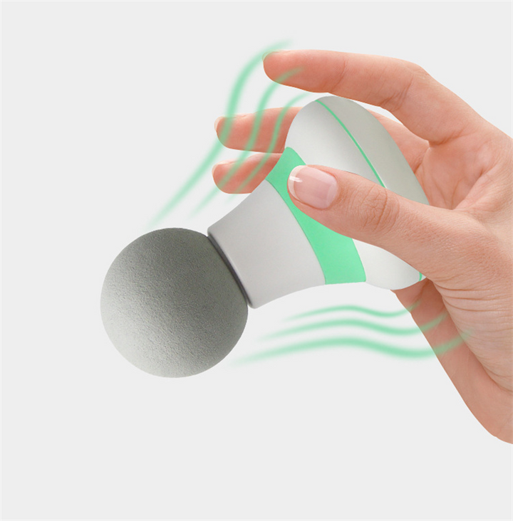 Mały pistolet do masażu w dłoni
