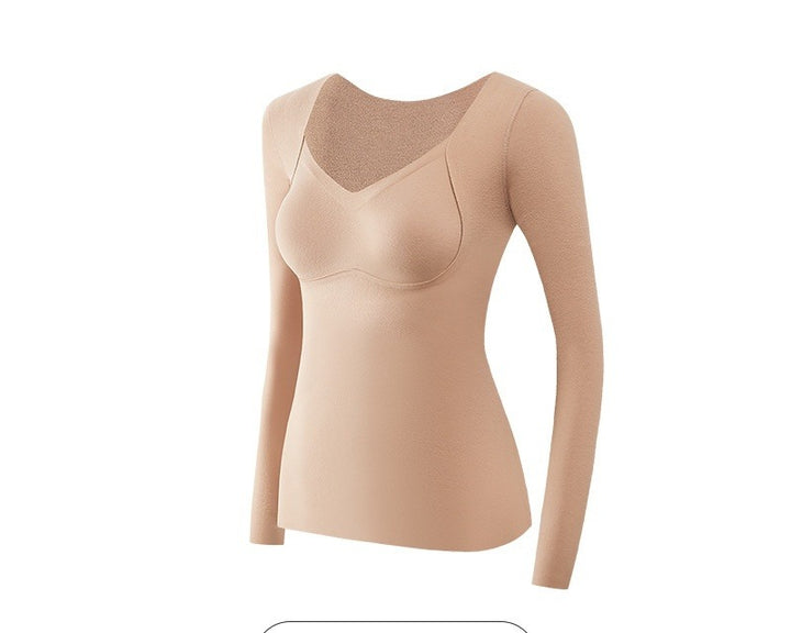Kobieta w ocieplanej bluzce z dekoltem w serek